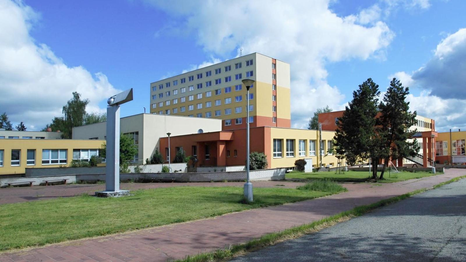 Ve Meste Apartment Velesin
