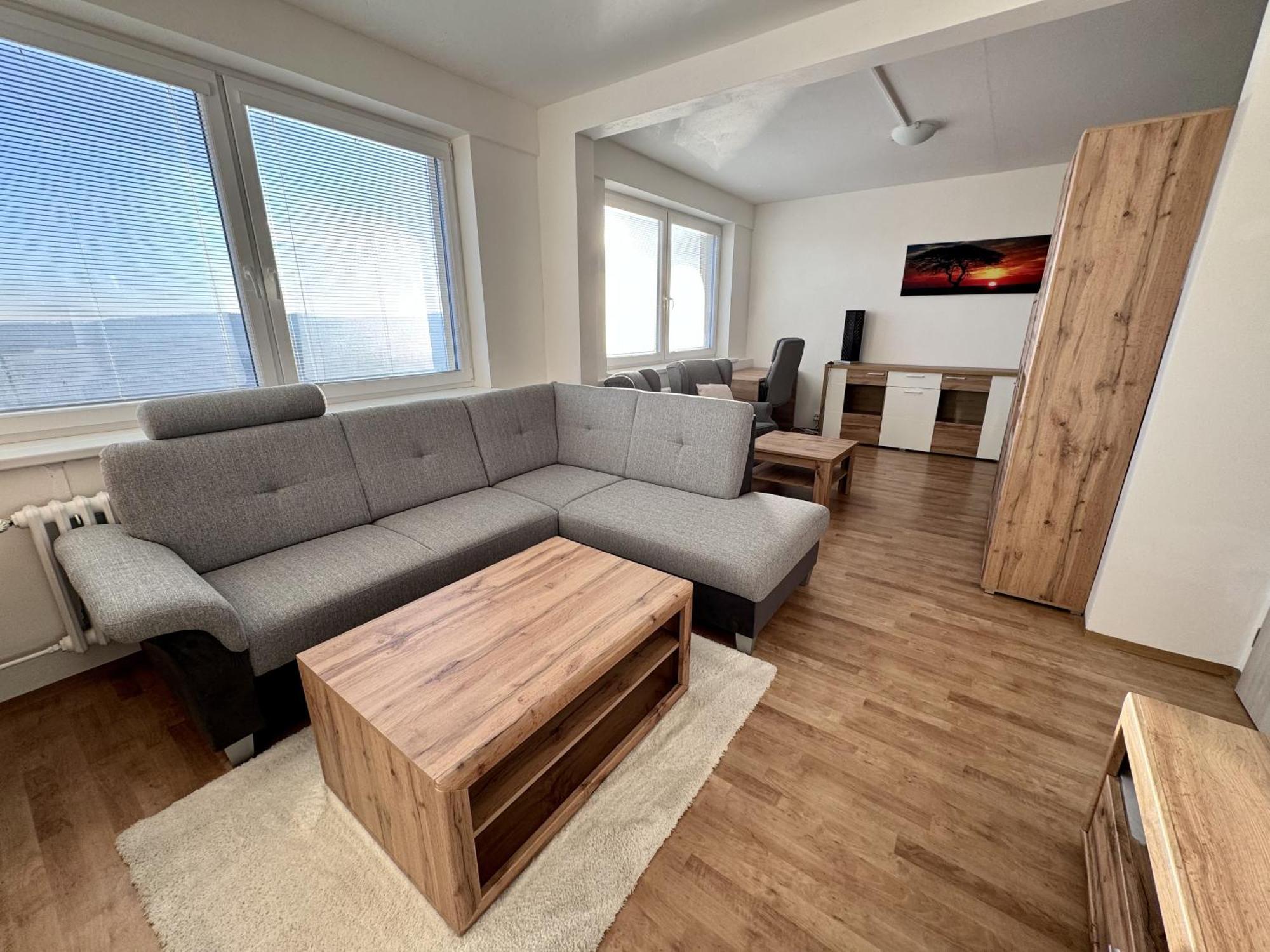 Ve Meste Apartment Velesin