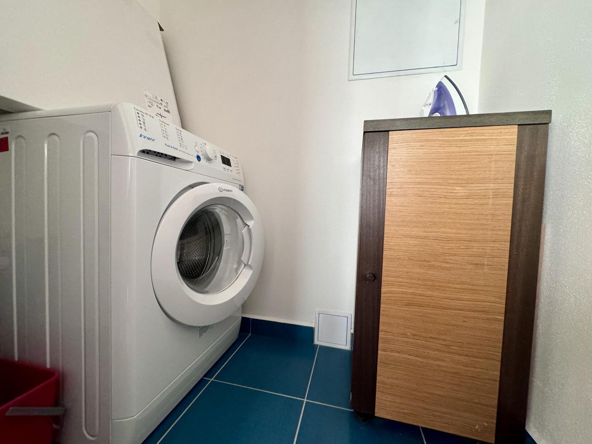 Ve Meste Apartment Velesin